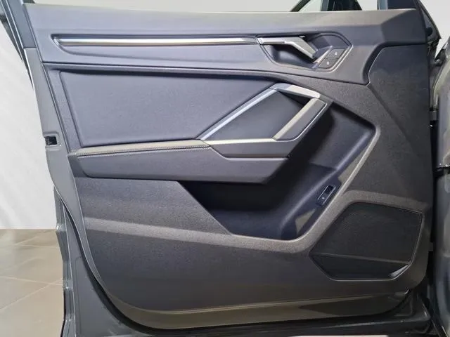Audi Q3 SPB 35 TFSI S TRONIC S LINE INTERNO ESTERNO 19 LED - Foto 14