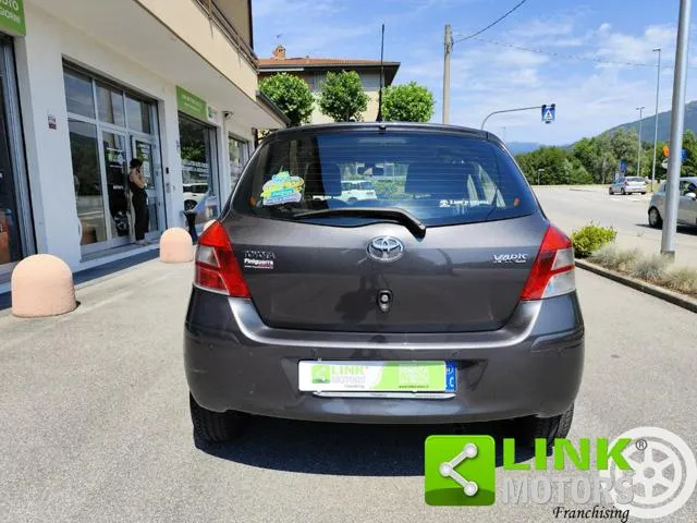 Toyota Yaris 1.3 5 porte M-MT Sol NEOPATENTATI GARANZIA INCL. - Foto 14