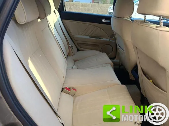 Alfa Romeo 159 159 1.9 JTDm 16V - Foto 8