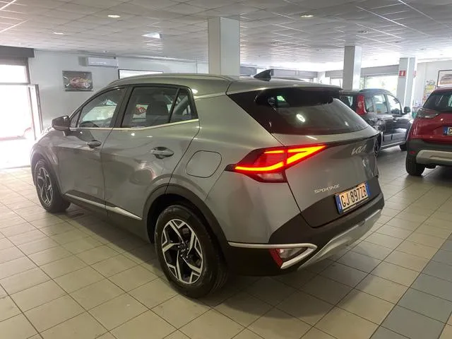 Kia Sportage 1.6 CRDI 136 CV 2WD Mild Hybrid Business Class - Foto 4