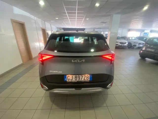Kia Sportage 1.6 CRDI 136 CV 2WD Mild Hybrid Business Class - Foto 5