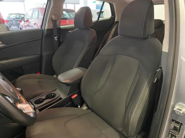 Kia Sportage 1.6 CRDI 136 CV 2WD Mild Hybrid Business Class - Foto 6