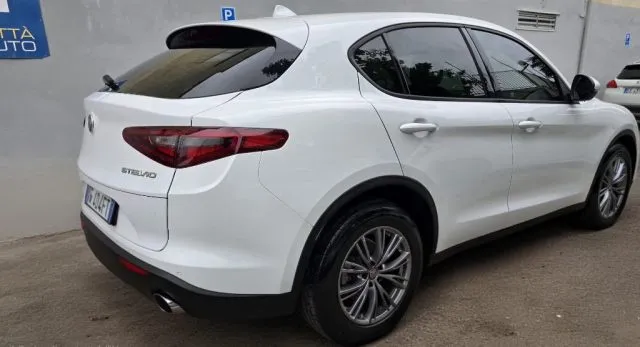 Alfa Romeo Stelvio Stelvio 2.2 T.diesel 160CV AT8 RWD Bus. - Foto 8