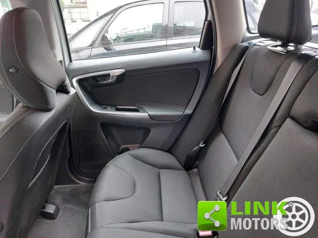 Volvo XC60 D3 Geartronic Momentum - Foto 5