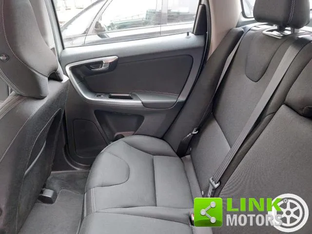 Volvo XC60 D3 Geartronic Momentum - Foto 13