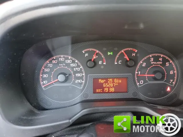 Fiat Qubo QUBO 1.3 MJT 80 CV Lounge - Foto 3