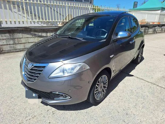 Lancia Ypsilon Ypsilon 1.3 MJT 95 CV 5p. S&S Platinum - Foto 1