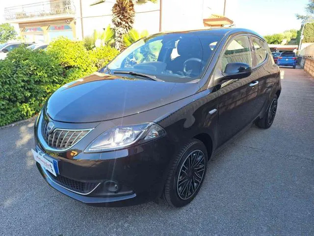 Lancia Ypsilon Ypsilon 1.2 69 CV 5p. GPL Gold - Foto 2