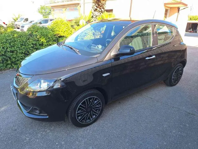 Lancia Ypsilon Ypsilon 1.2 69 CV 5p. GPL Gold - Foto 3