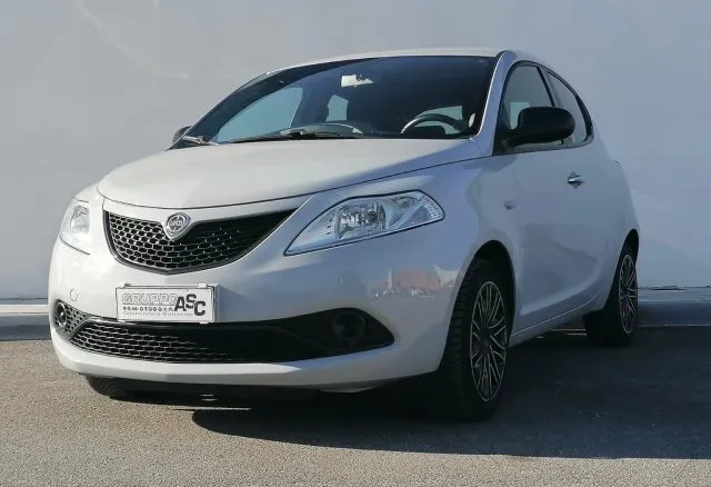 Lancia Ypsilon Ypsilon 1.2 69 CV 5p. GPL Ecochic Plat. - Foto 1