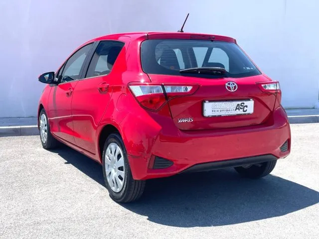 Toyota Yaris 1.0 BENZ 72 CV 5 porte Cool ADATTA A NEOPATENTATI - Foto 6