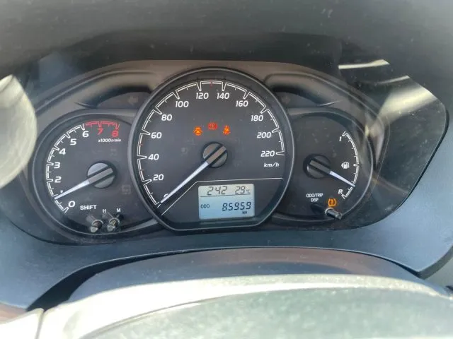 Toyota Yaris 1.0 BENZ 72 CV 5 porte Cool ADATTA A NEOPATENTATI - Foto 14