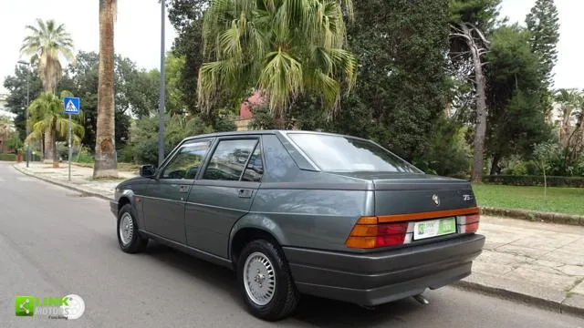 Alfa Romeo 75 75 1.8 - Foto 3