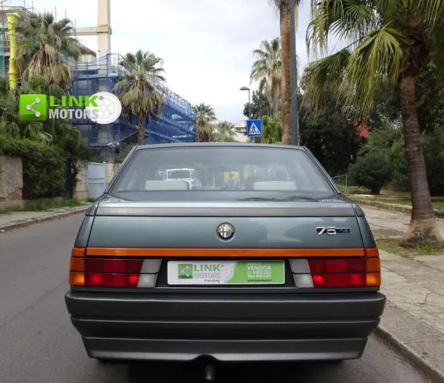 Alfa Romeo 75 75 1.8 - Foto 4