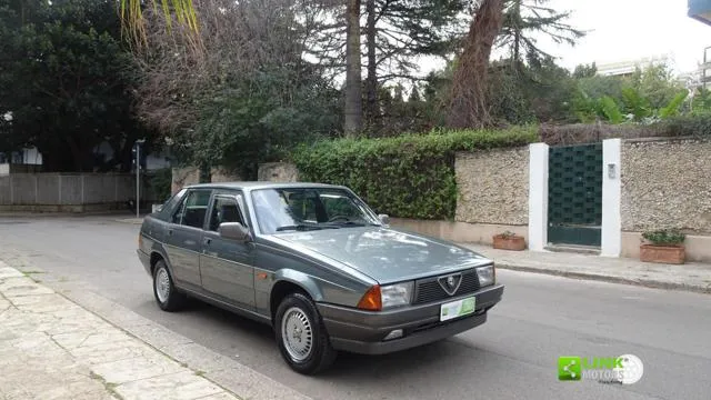 Alfa Romeo 75 75 1.8 - Foto 7