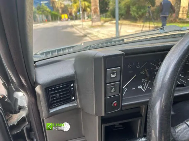 Alfa Romeo 75 75 1.8 - Foto 13