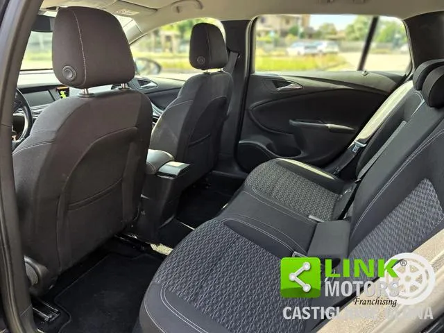 Opel Astra 1.6 CDTi 110CV Start&Stop - Foto 10