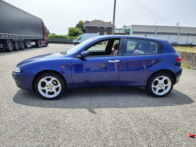 Alfa Romeo 147 147 2.0 16V T.S. Selespeed 3p. Dist. - Foto 1