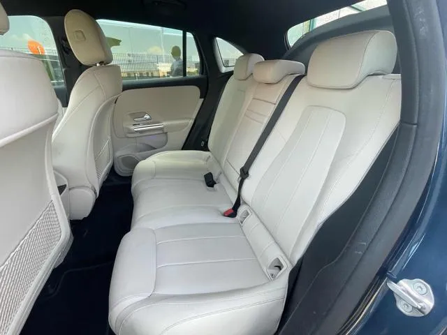 Mercedes-Benz EQA 250 Premium NO VINCOLI FINANZIARI - Foto 9