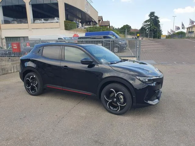 Alfa Romeo Junior 1.2 145 CV Hybrid eDCT6 Speciale - Foto 6