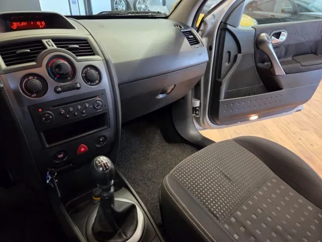 Renault Megane MÃ©gane 1.5 dCi 105 CV 5p. Luxe Dynamique - Foto 8