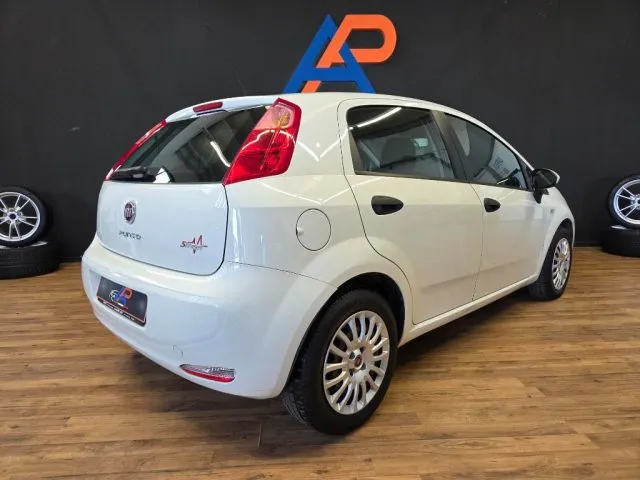 Fiat Punto 1.3 MJT II 75 CV 5 porte Lounge - Foto 5