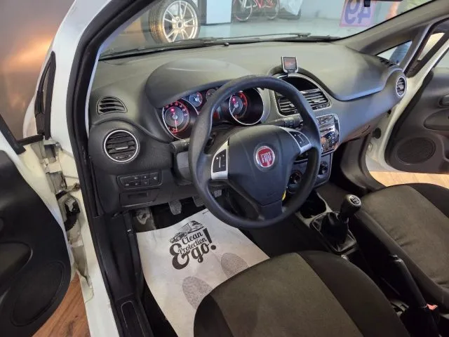 Fiat Punto 1.3 MJT II 75 CV 5 porte Lounge - Foto 10