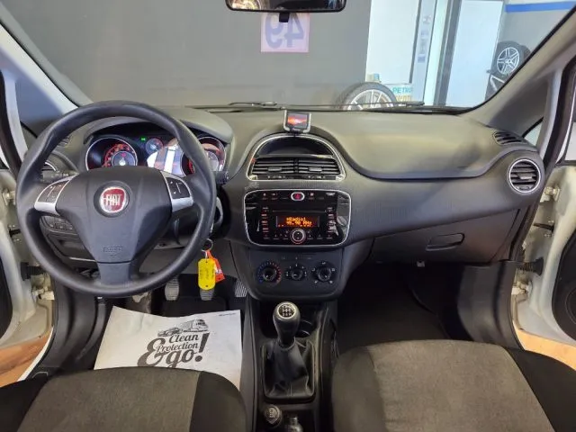 Fiat Punto 1.3 MJT II 75 CV 5 porte Lounge - Foto 11