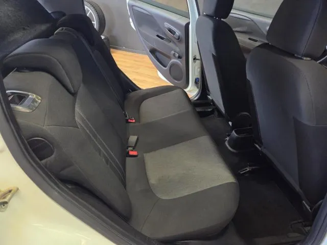 Fiat Punto 1.3 MJT II 75 CV 5 porte Lounge - Foto 12