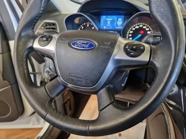 Ford Kuga 2.0 TDCI 140 CV 4WD Business - Foto 14