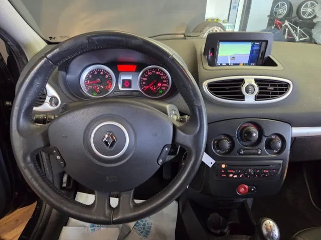 Renault Clio 1.2 16V 5 porte Dynamique - Foto 10