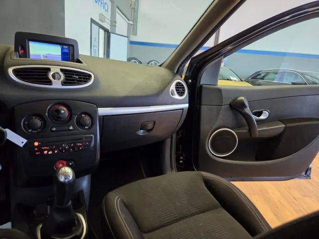 Renault Clio 1.2 16V 5 porte Dynamique - Foto 13