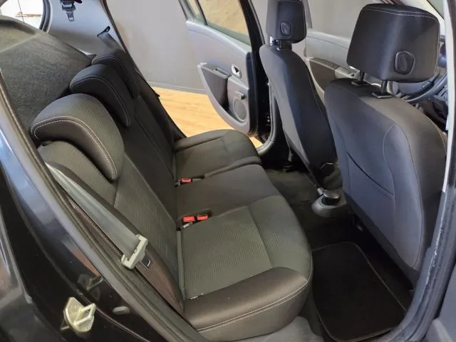 Renault Clio 1.2 16V 5 porte Dynamique - Foto 14