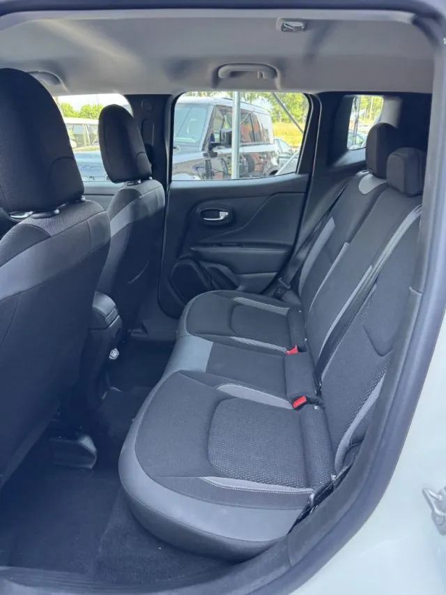 Jeep Renegade 1.3 T4 190CV PHEV 4xe AT6 Limited - Foto 9