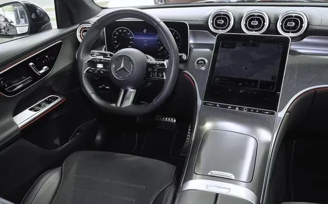 Mercedes-Benz GLC 300 d COUPE AMG PREMIUM PANORAMA NIGHT 20 - Foto 8