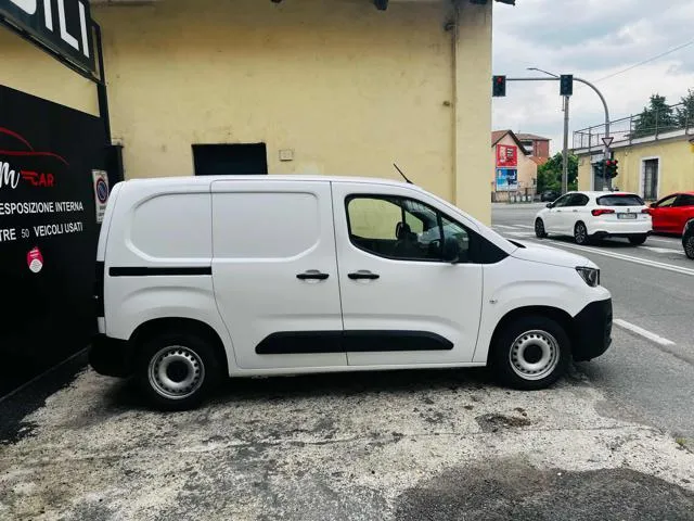 Peugeot Partner BlueHDi 100 S&S L2 Furgone Premium - Foto 4