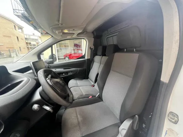Peugeot Partner BlueHDi 100 S&S L2 Furgone Premium - Foto 8