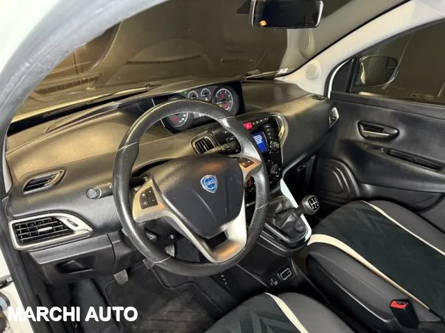 Lancia Ypsilon Ypsilon 1.3 MJT 95 CV 5p. S&S Gold - Foto 10
