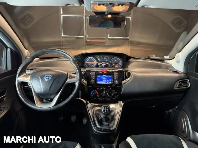 Lancia Ypsilon Ypsilon 1.3 MJT 95 CV 5p. S&S Gold - Foto 13