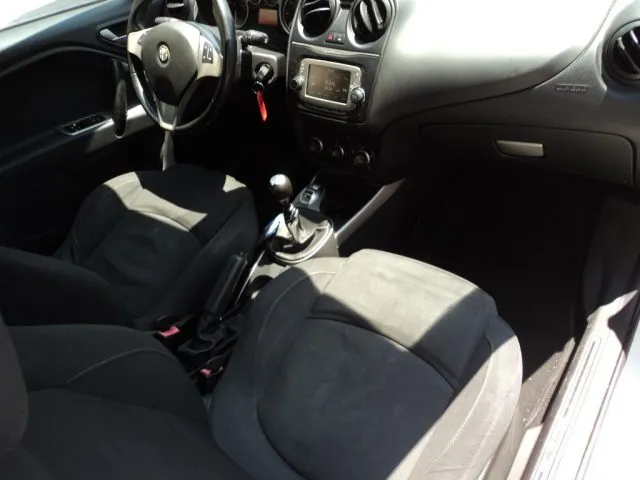 Alfa Romeo MiTo MiTo 1.3 JTDm 85 CV S&S Progression - Foto 8