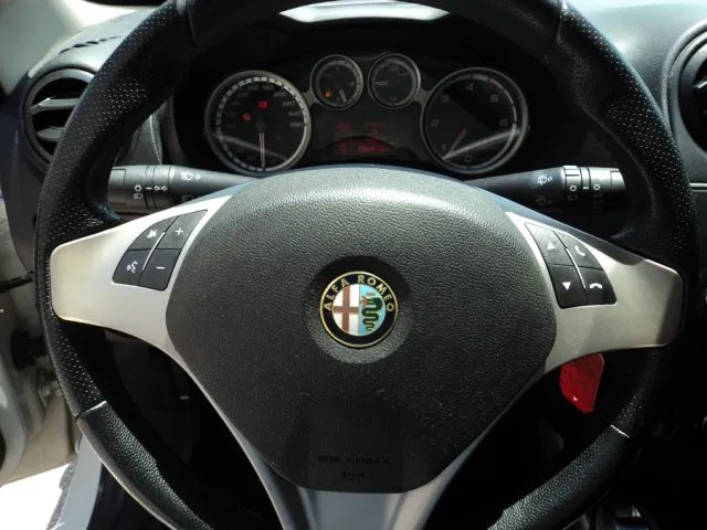 Alfa Romeo MiTo MiTo 1.3 JTDm 85 CV S&S Progression - Foto 12