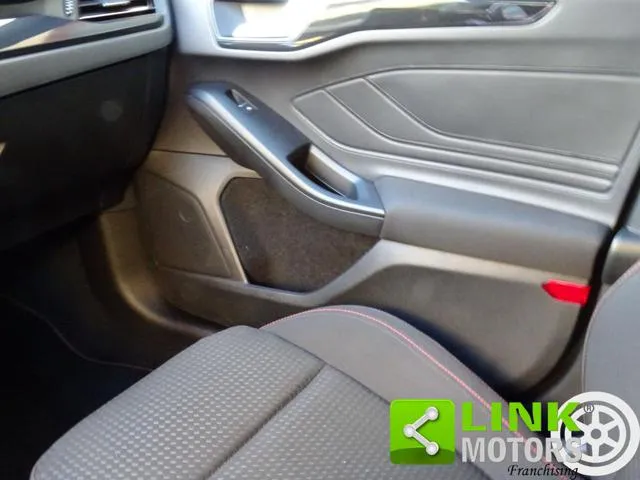 Ford Focus 1.0  HYBRID 155 CV ST-Line X - Foto 12