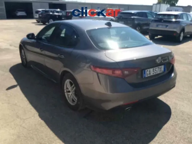 Alfa Romeo Giulia 2.2 Turbodiesel 160 CV AT8 2000EURO OPT!! - Foto 5