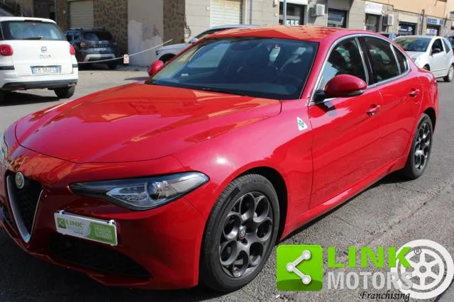 Alfa Romeo Giulia 2.2 Turbodiesel 160 CV AT8 Executive Manuale - Foto 1