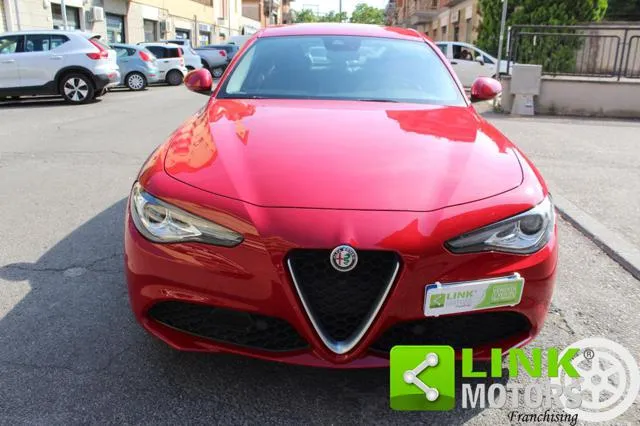 Alfa Romeo Giulia 2.2 Turbodiesel 160 CV AT8 Executive Manuale - Foto 2