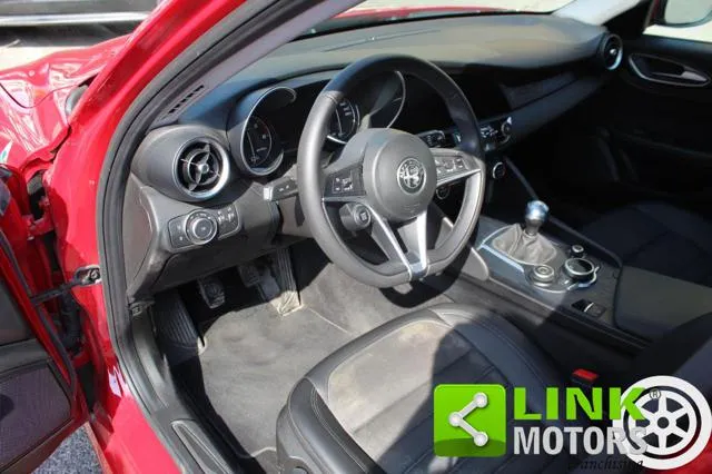 Alfa Romeo Giulia 2.2 Turbodiesel 160 CV AT8 Executive Manuale - Foto 10