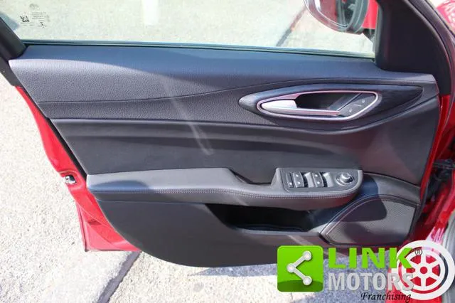 Alfa Romeo Giulia 2.2 Turbodiesel 160 CV AT8 Executive Manuale - Foto 13