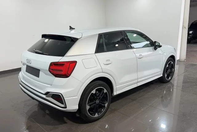 Audi Q2 Q2 30 TFSI Business - Foto 4