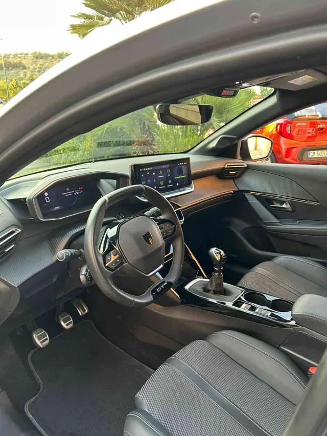 Peugeot 208 208 PureTech 100 S&S 5p. GT - Foto 7