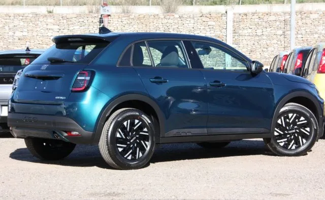 Fiat 600 1.2 110CV Hybrid PACK CONFORT - Foto 6